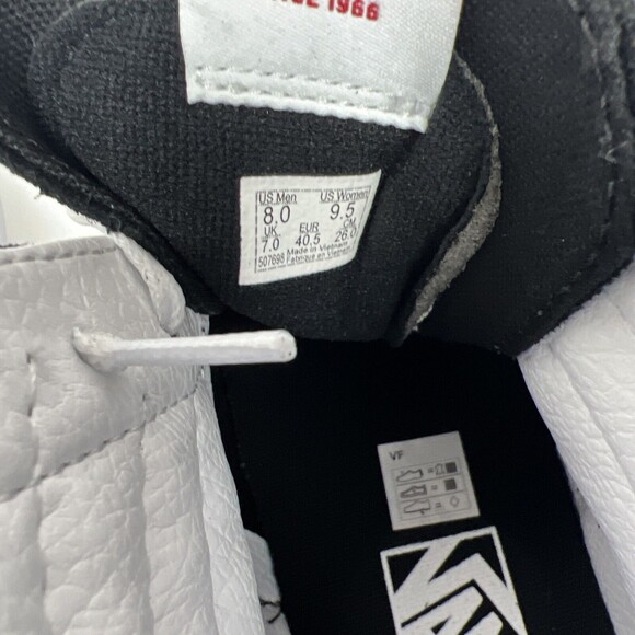 Vans Sk8-Hi Santa Flame Suede Canvas Black Red Men’s 8 Women’s 9.5 Christmas NWT - Picture 7 of 8